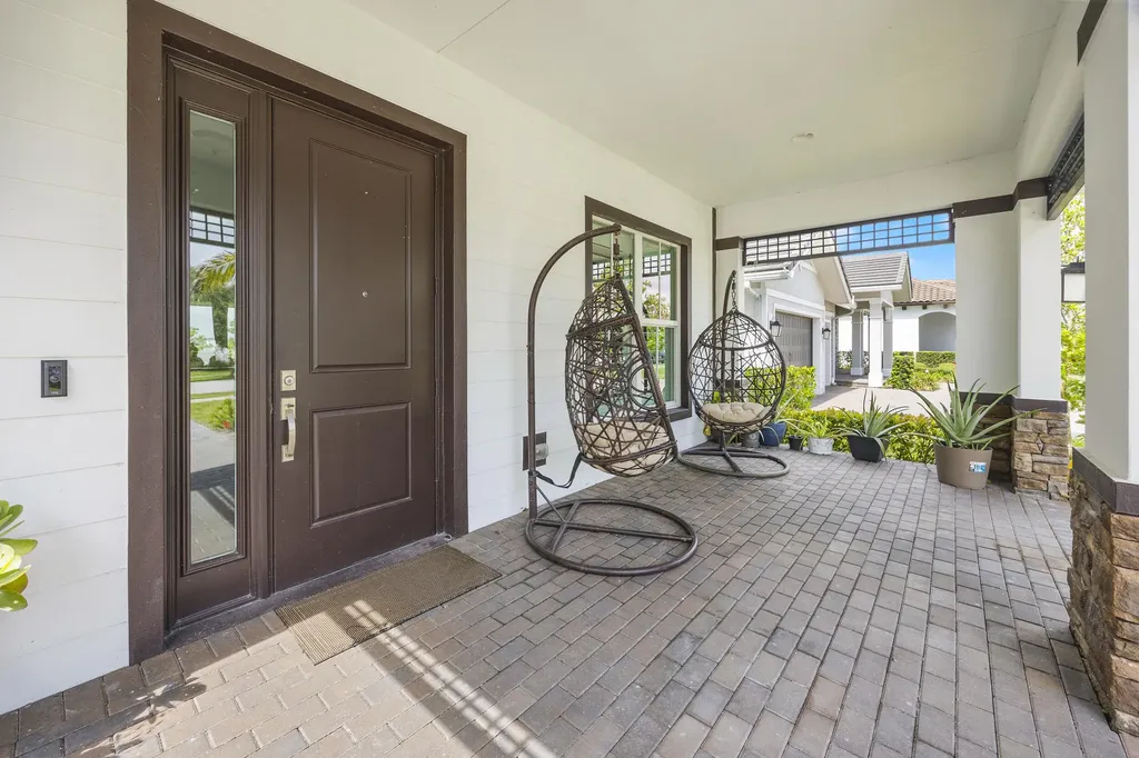 953 Hookline Circle The Acreage FL 33470