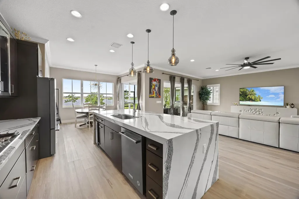 953 Hookline Circle The Acreage FL 33470