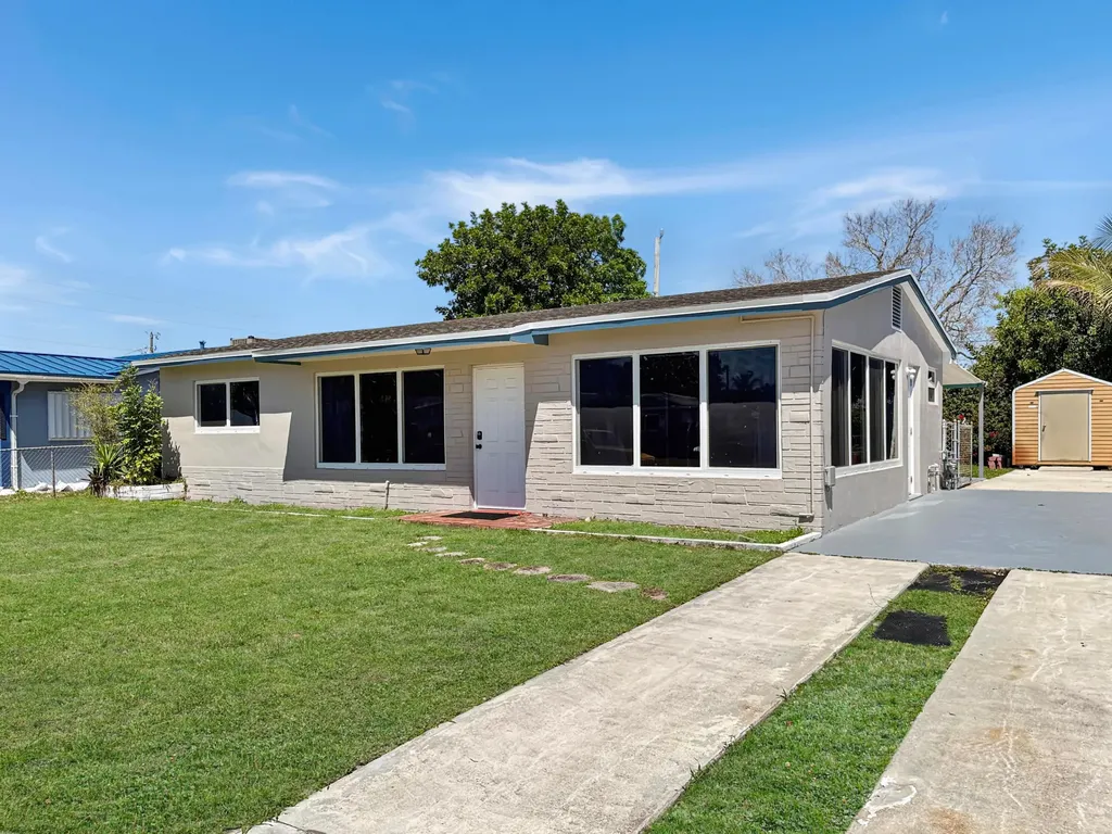6751 Cody Street Hollywood FL 33024