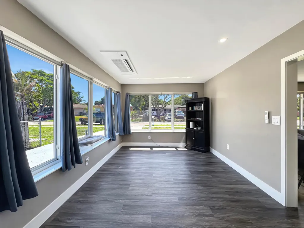 6751 Cody Street Hollywood FL 33024