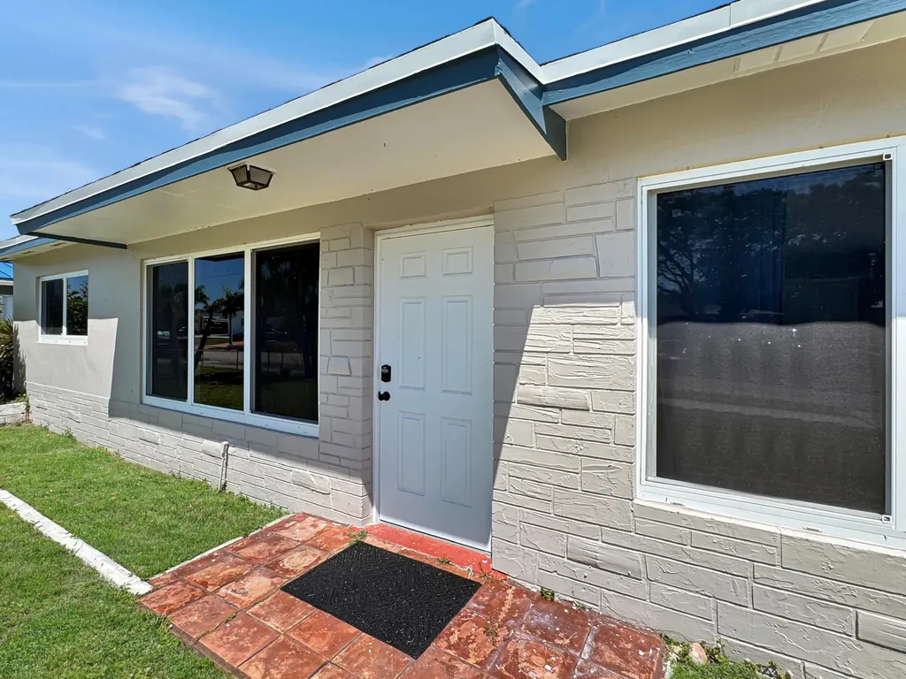 6751 Cody Street Hollywood FL 33024