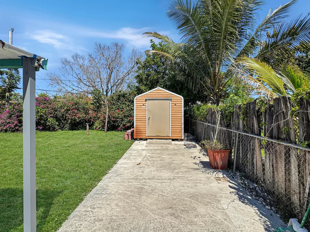 6751 Cody Street Hollywood FL 33024