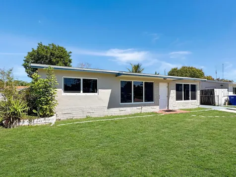 6751 Cody Street Hollywood FL 33024