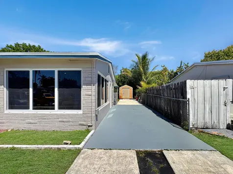 6751 Cody Street Hollywood FL 33024