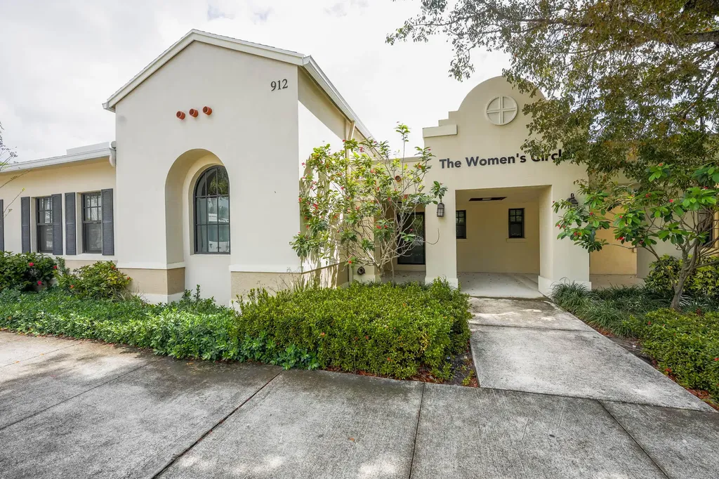 912 SE 4th Street Boynton Beach FL