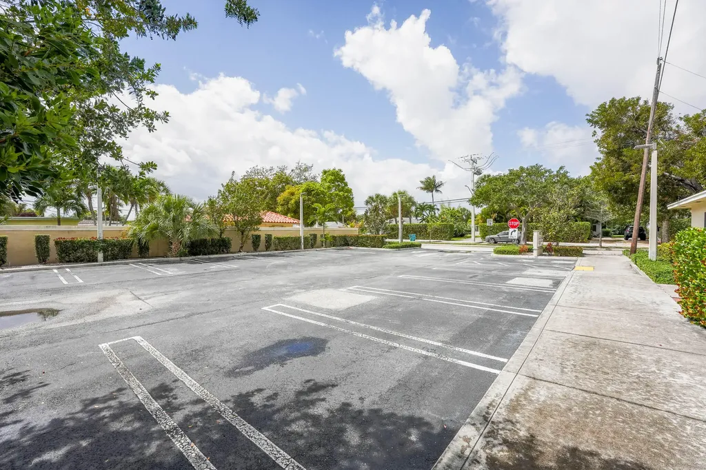 912 SE 4th Street Boynton Beach FL