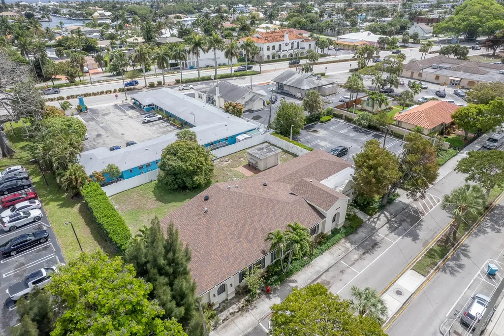 912 SE 4th Street Boynton Beach FL