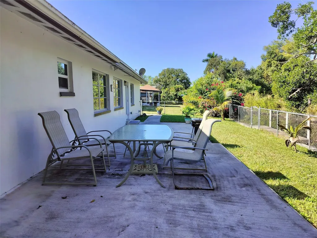 77 Cardinal Drive North Fort Myers FL 33917