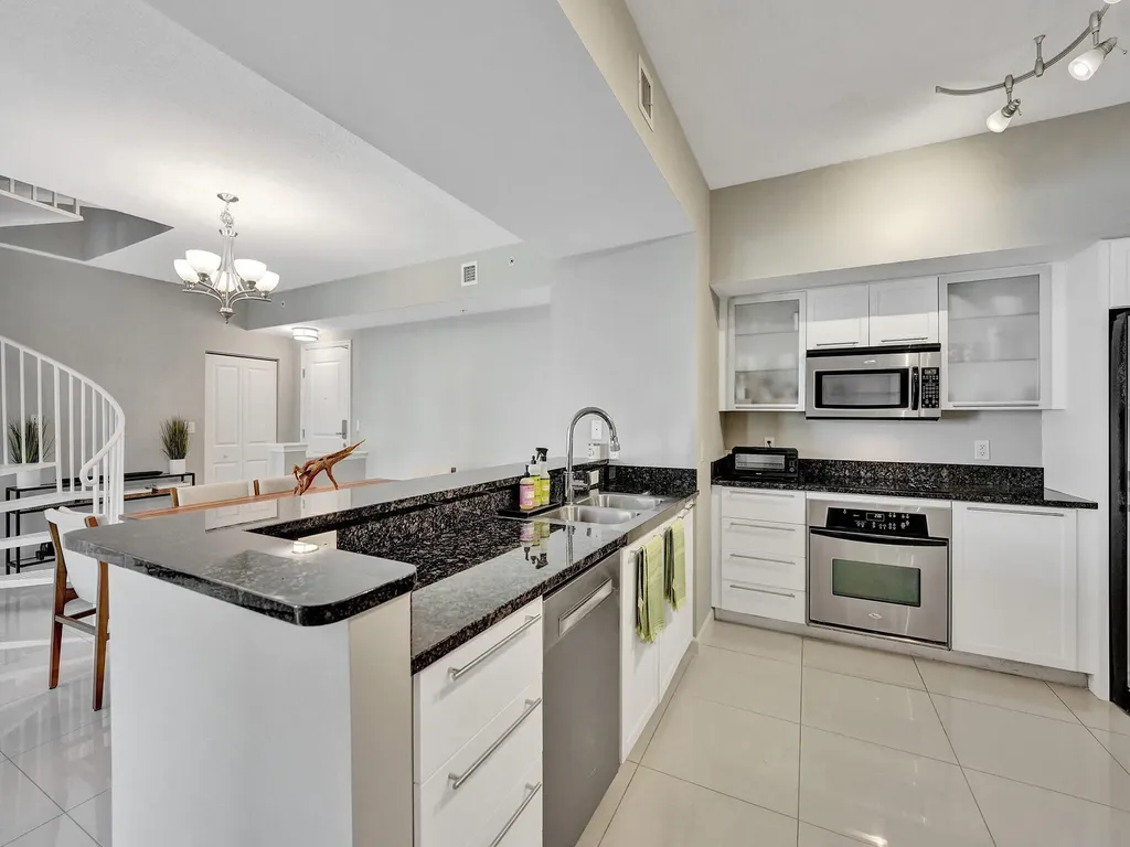 225 NE 1st Street Delray Beach FL 33444