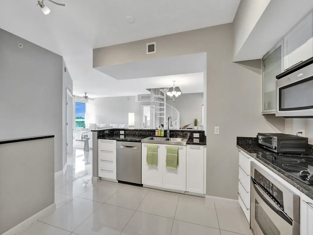 225 NE 1st Street Delray Beach FL 33444