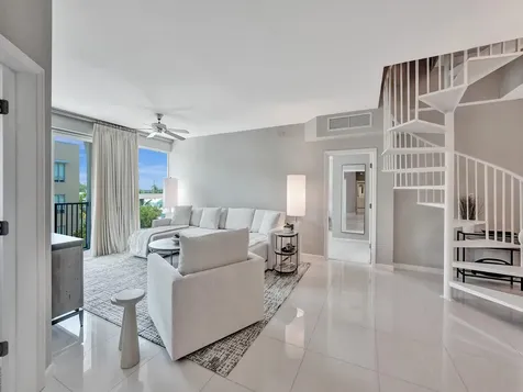 225 NE 1st Street Delray Beach FL 33444