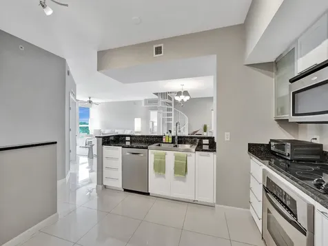 225 NE 1st Street Delray Beach FL 33444