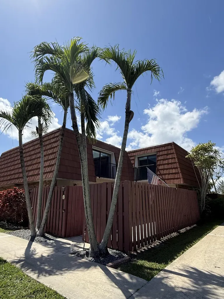 1420 Augusta Circle Delray Beach FL 33445
