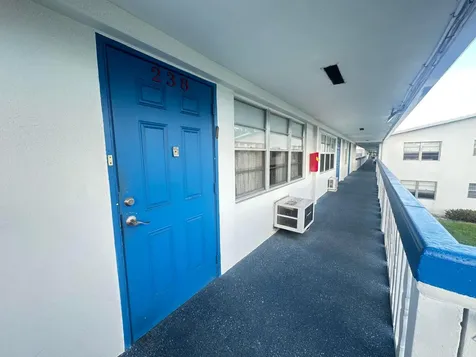238 Newport O Deerfield Beach FL 33442