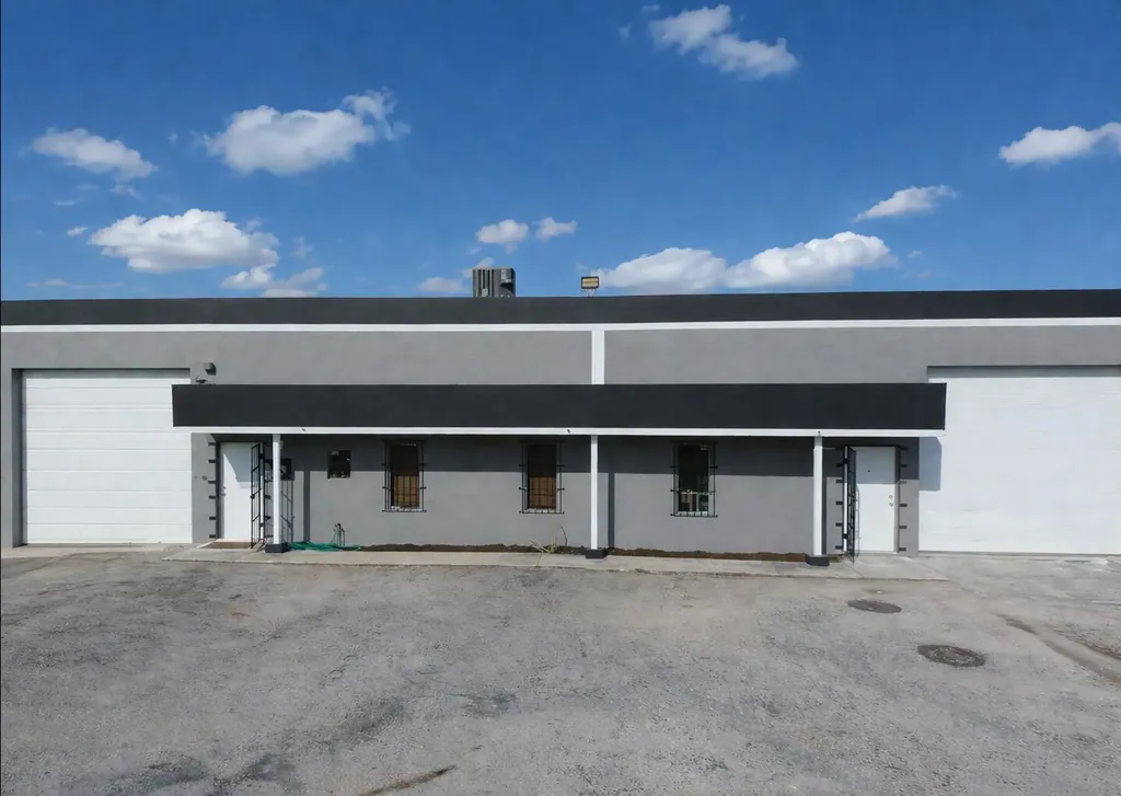 8085 NW 98th Street Hialeah Gardens FL 33016