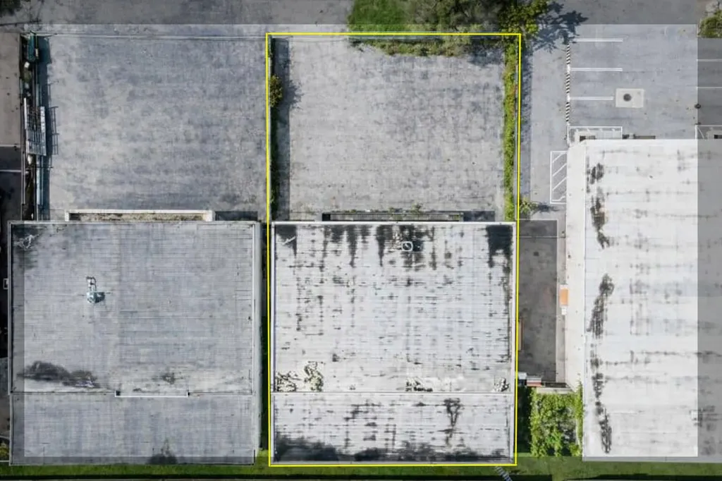 8085 NW 98th Street Hialeah Gardens FL 33016