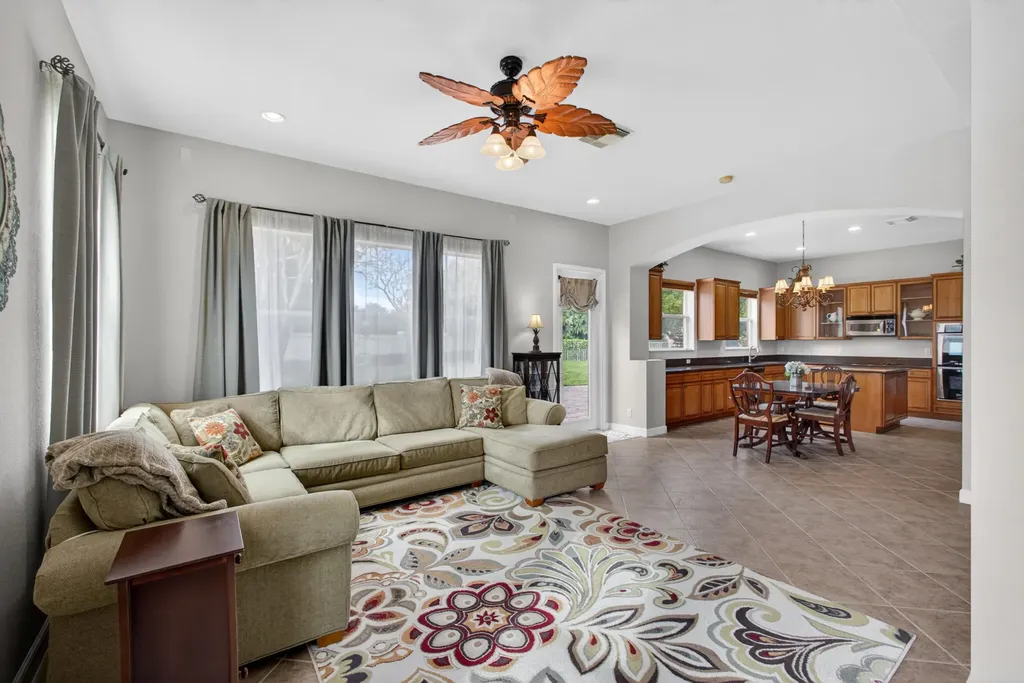 659 Cresta Circle West Palm Beach FL 33413