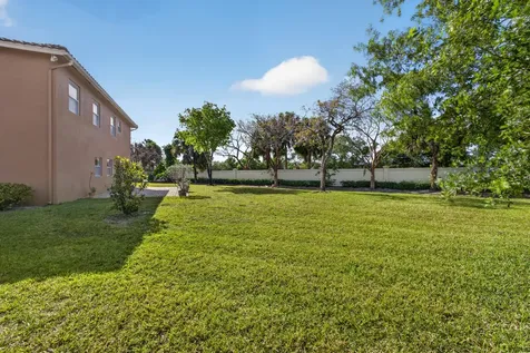 659 Cresta Circle West Palm Beach FL 33413