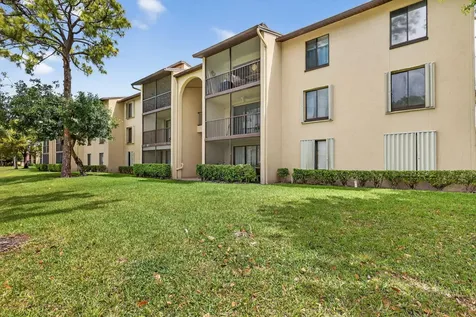 624 Sea Pine Way Greenacres FL 33415