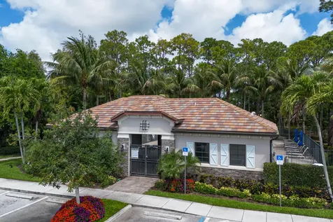 5590 Sandbirch Way Lake Worth FL 33463