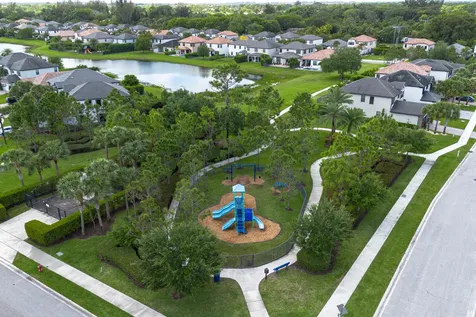 5590 Sandbirch Way Lake Worth FL 33463