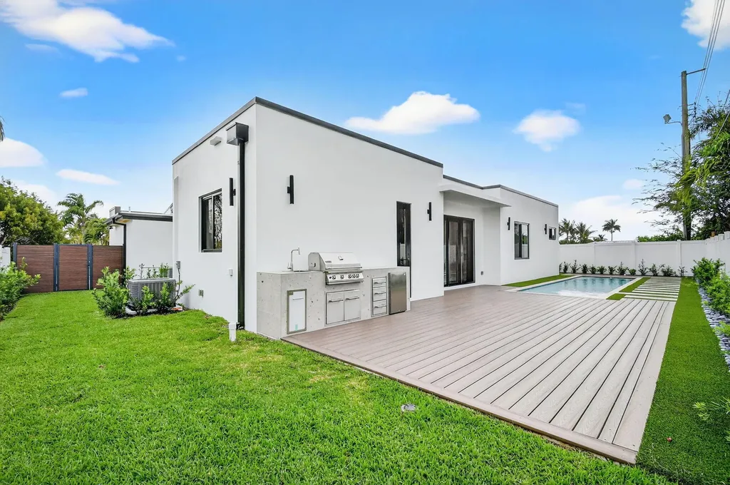 504 Flotilla Road North Palm Beach FL 33408