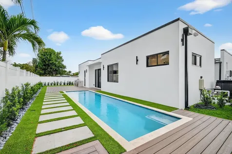 504 Flotilla Road North Palm Beach FL 33408