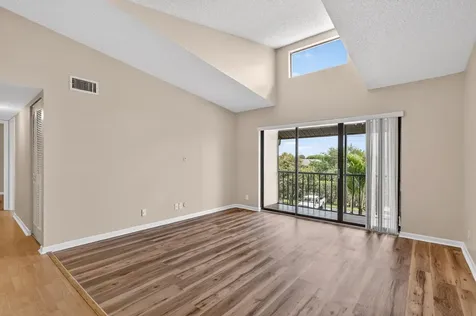 624 Sea Pine Way Greenacres FL 33415