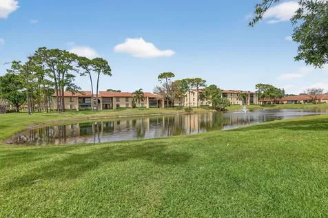 624 Sea Pine Way Greenacres FL 33415