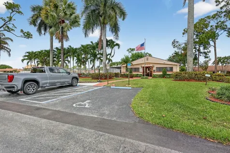 624 Sea Pine Way Greenacres FL 33415