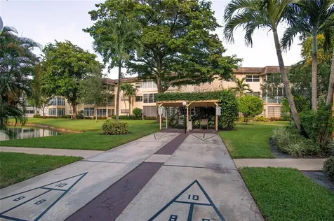 5171 W Oakland Park Boulevard Lauderdale Lakes FL 33313