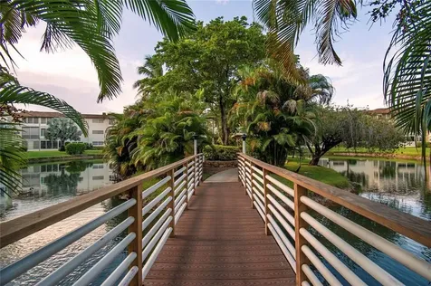5171 W Oakland Park Boulevard Lauderdale Lakes FL 33313