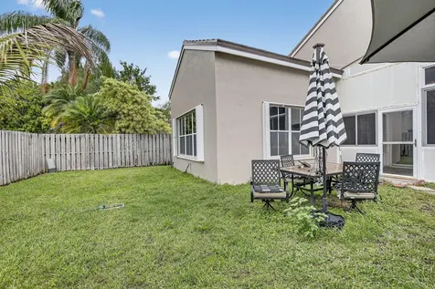 495 Carrington Lane Weston FL 33326