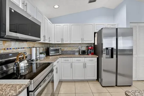 495 Carrington Lane Weston FL 33326