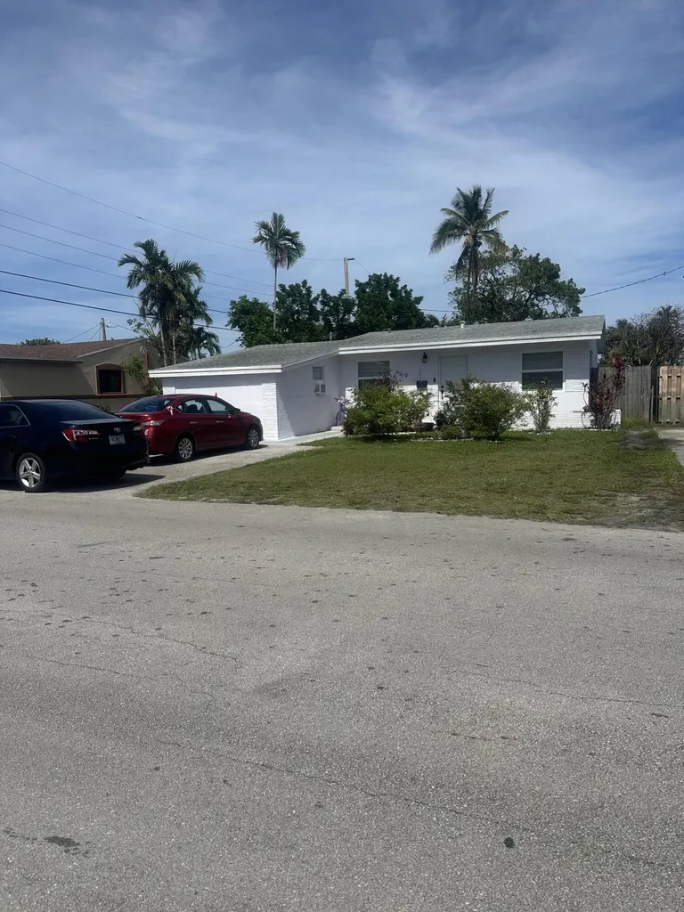 1519 S 24th Terrace Hollywood FL 33020