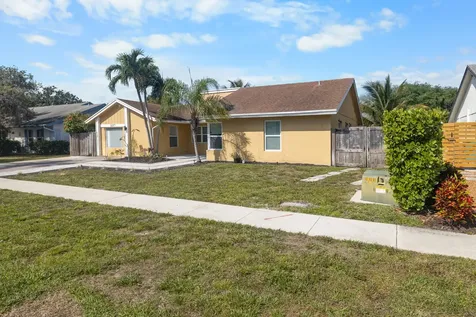 1127 NW 9th Street Boynton Beach FL 33426
