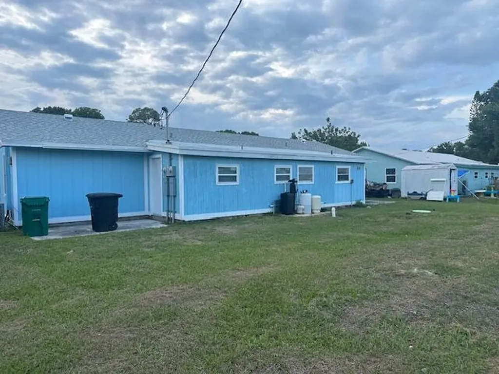 5012 Killarney Avenue Fort Pierce FL 34951