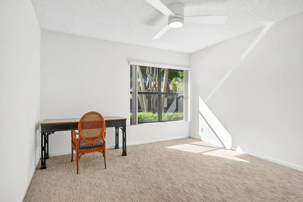 5021 Oak Hill Lane Delray Beach FL 33484