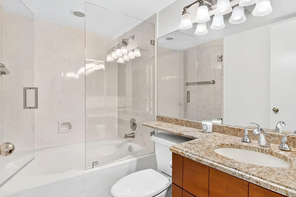 5021 Oak Hill Lane Delray Beach FL 33484