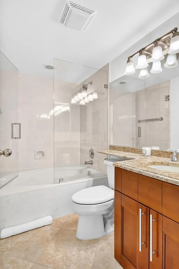 5021 Oak Hill Lane Delray Beach FL 33484