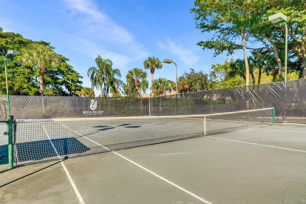 5021 Oak Hill Lane Delray Beach FL 33484