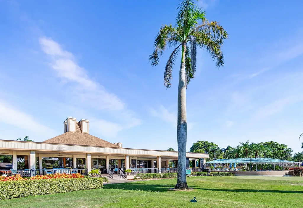 5021 Oak Hill Lane Delray Beach FL 33484