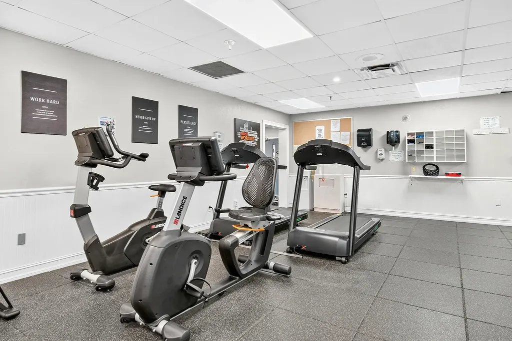 5021 Oak Hill Lane Delray Beach FL 33484