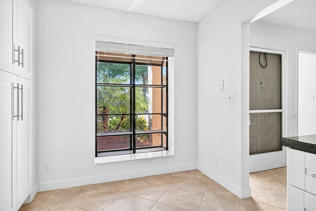 5021 Oak Hill Lane Delray Beach FL 33484