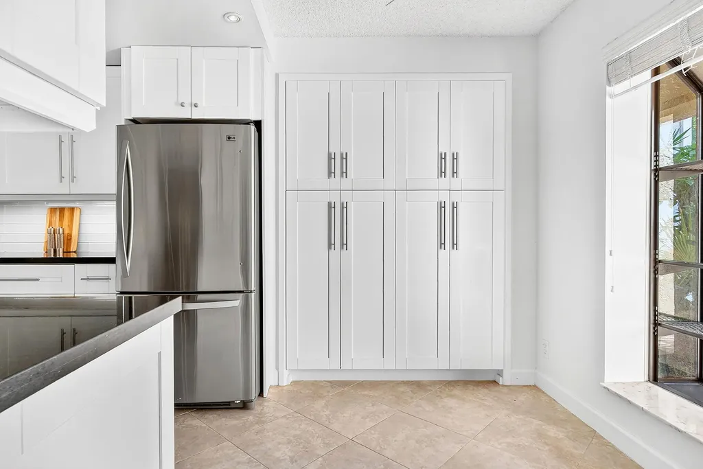 5021 Oak Hill Lane Delray Beach FL 33484