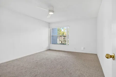 5021 Oak Hill Lane Delray Beach FL 33484