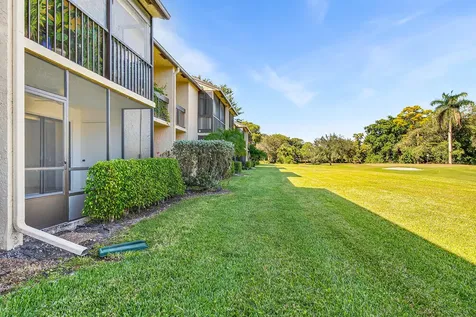 5021 Oak Hill Lane Delray Beach FL 33484