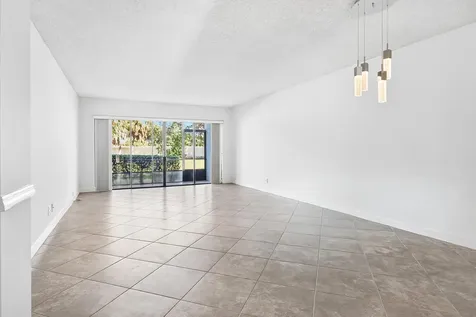 5021 Oak Hill Lane Delray Beach FL 33484