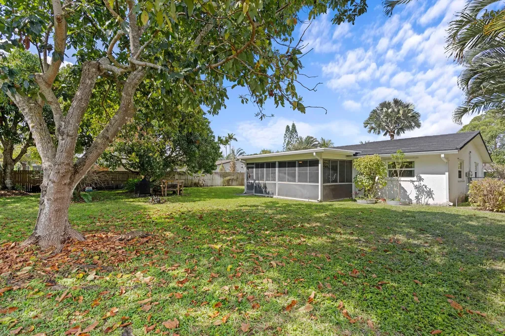 324 Sandpiper Avenue Royal Palm Beach FL 33411