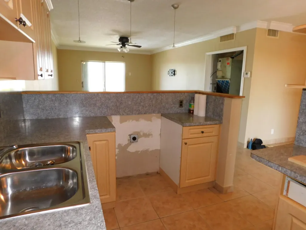 4770 NW 10 Court NW Plantation FL 33313